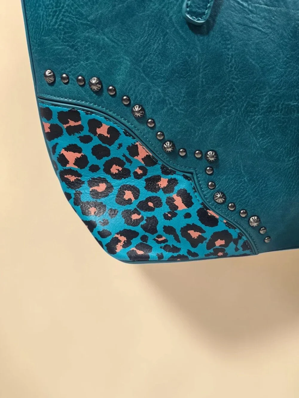 Montana West Turquoise Leopard Studded Western Concealed Carry Shoulder Bag